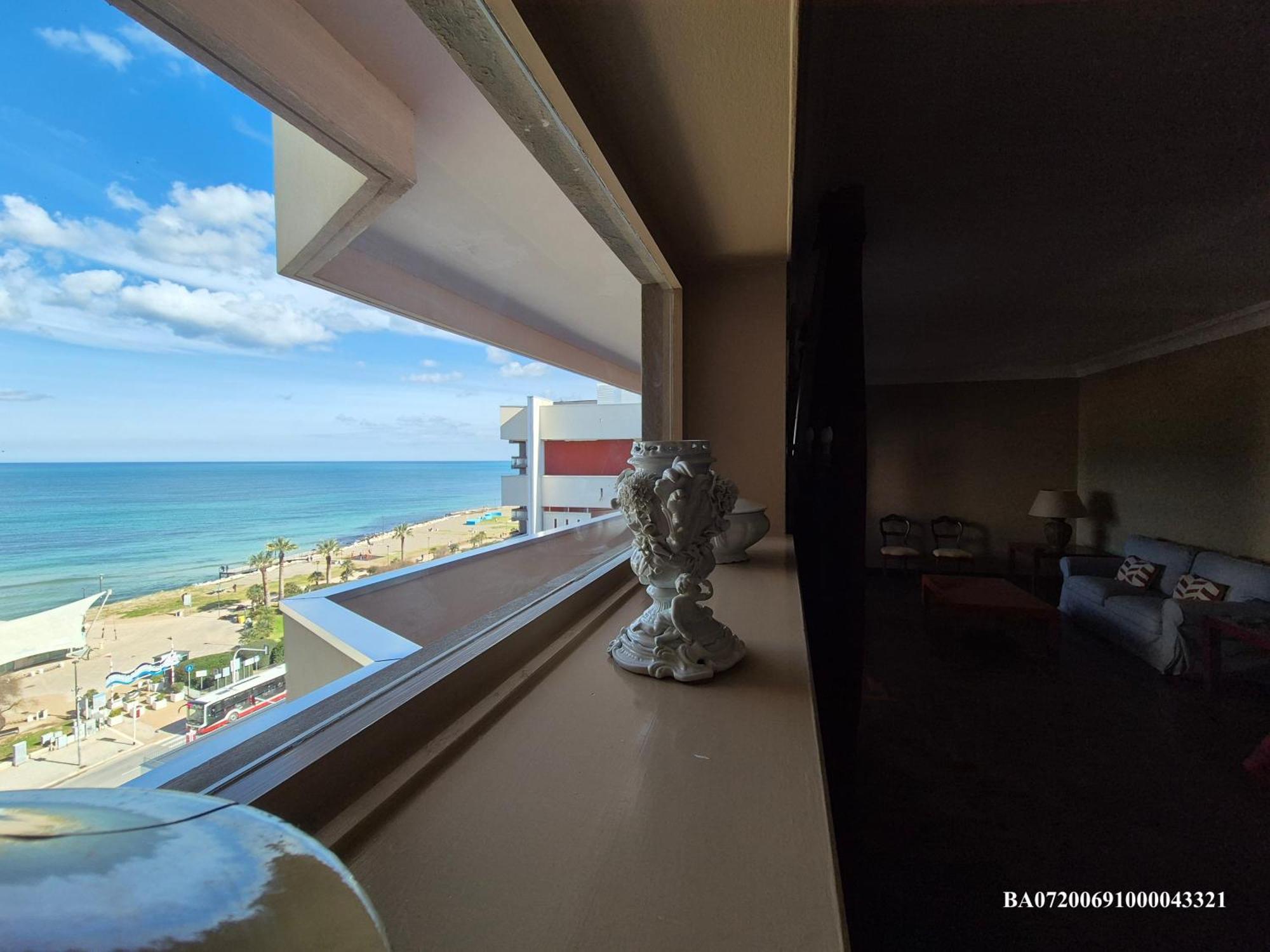 Front Beach Apartment - 3 Bedrooms Bari Exterior photo